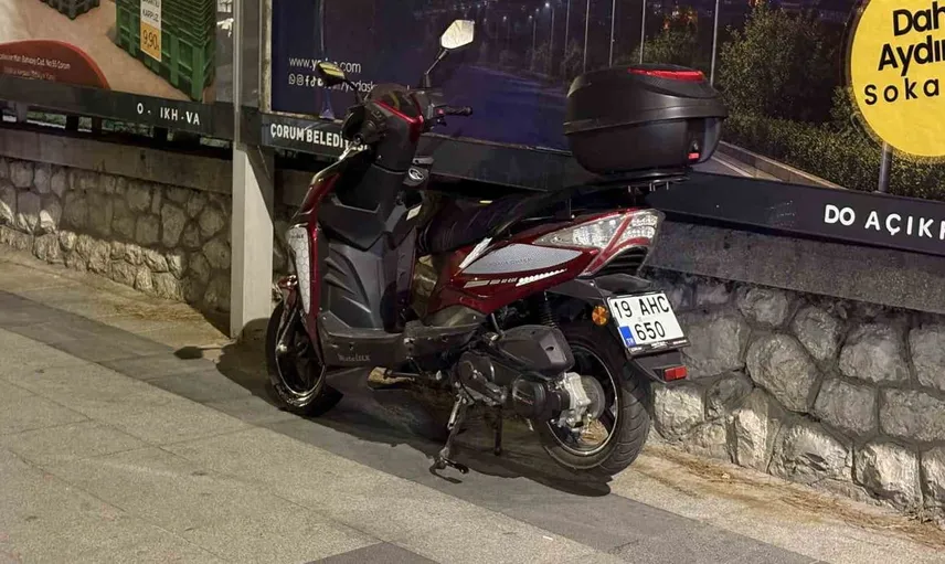 Çorum'da motosiklet ve otomobil çarpıştı: E.D. hastaneye kaldırıldı