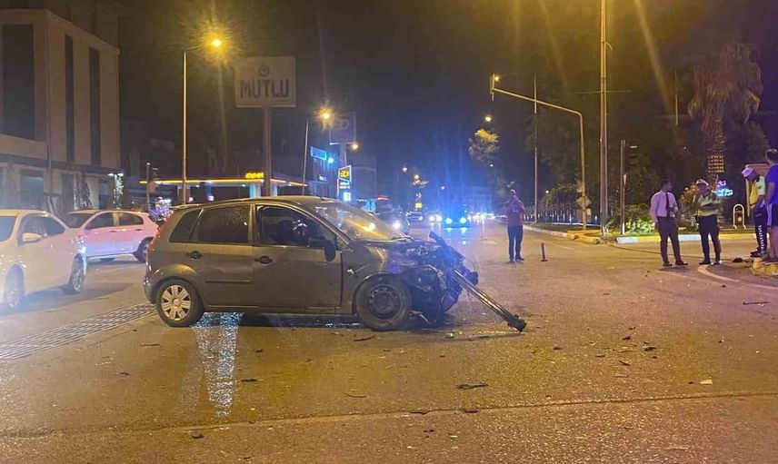 Adıyaman'da iki otomobil çarpıştı: 1 yaralı