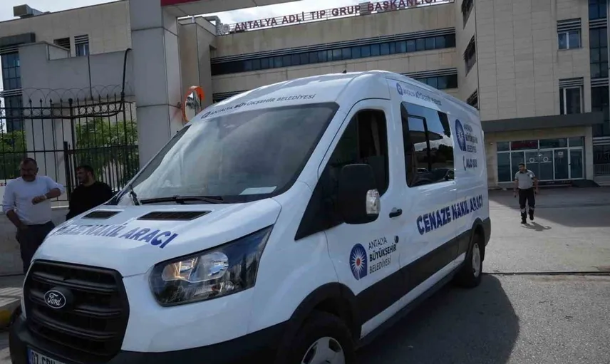 Antalya'daki hortum felaketinde hayatını kaybeden işçilerin cenazeleri memleketlerine uğurlandı