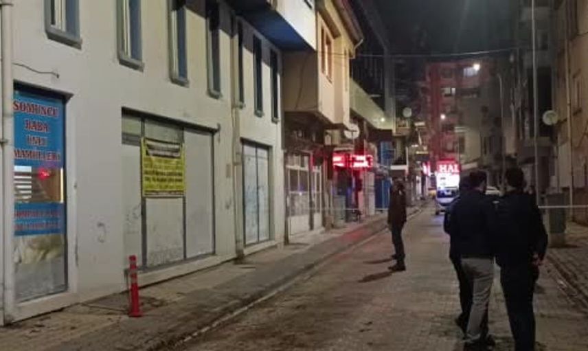 Afyonkarahisar'da 4 katlı bina tedbir amacıyla boşaltıldı