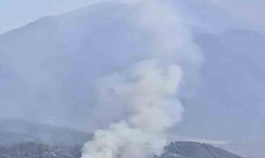 Denizli'de ormanlık alana yakın bölgede arazi yangını çıktı