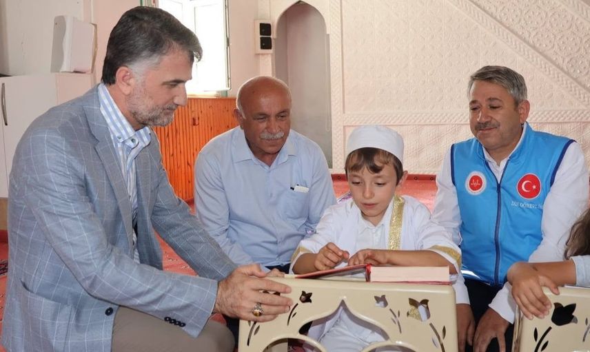 Amasya'da otizmli Asilhan'ın Kur'an sevgisi: 9 yaşında başarıya ulaştı