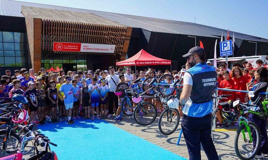 Bolu'da triatlon heyecanı doruğa ulaştı: 155 sporcu kıyasıya mücadele etti