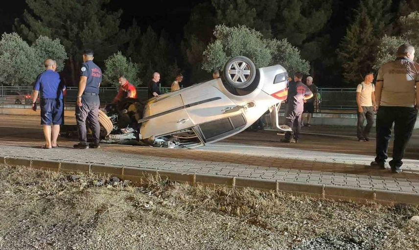 Muğla'nın Menteşe ilçesinde ters şeride giren otomobil takla attı