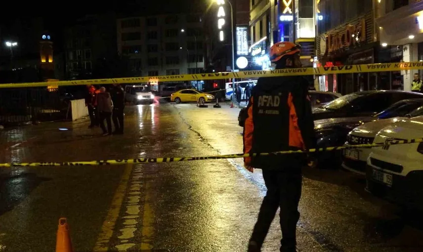 Erzurum'da sağanak sonrası inşaat alanında çökme: cadde trafiğe kapatıldı