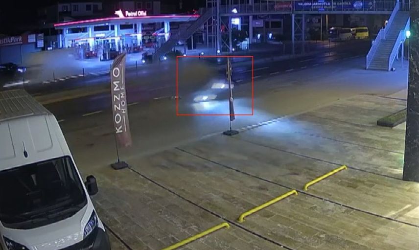 Yalova-İzmit yolunda kaza: Sürücü takla atan araçtan sağ çıktı