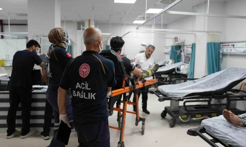 Başkan Bucak, yangın mağdurlarını hastanede ziyaret etti