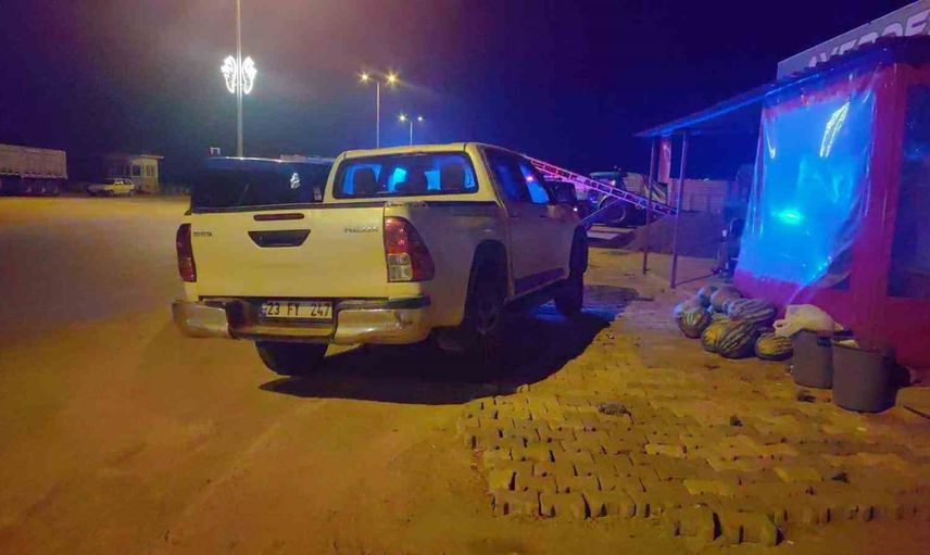 Elazığ'da iki grup arasında bıçak ve silahla kavga: 3 yaralı