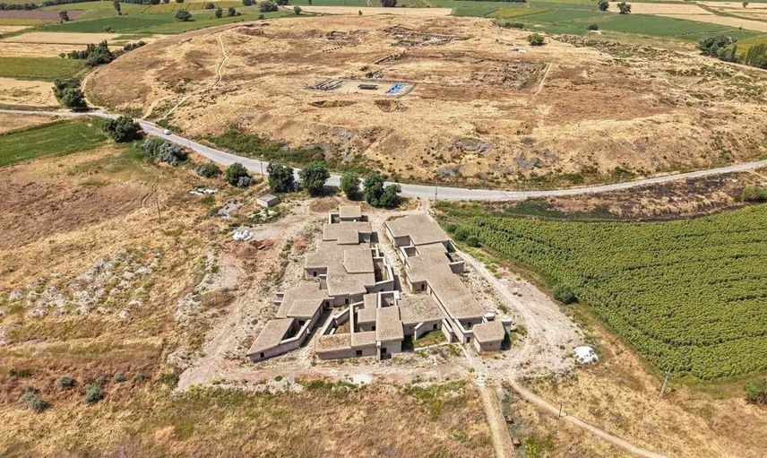 Başkan Büyükkılıç’ın destekleriyle Kültepe, dünya arkeolojisinin ortak kazı alanı oldu