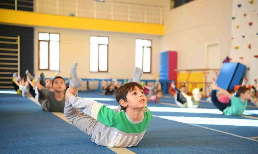Çayırova'da kış spor okulu kayıtları başladı: 7 branşta eğitim fırsatı