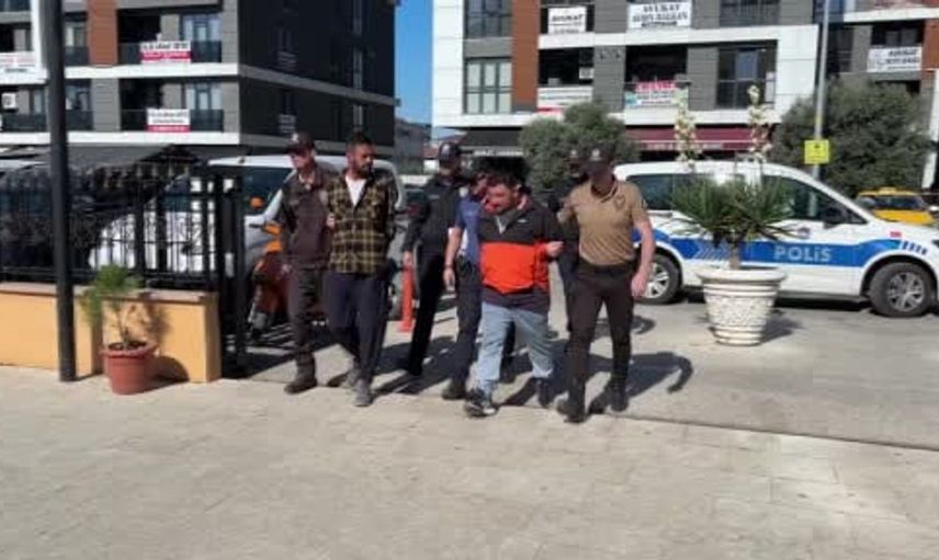 Edirne'de lokanta sahiplerine saldıran üç kişiden ikisi adliyeye gönderildi