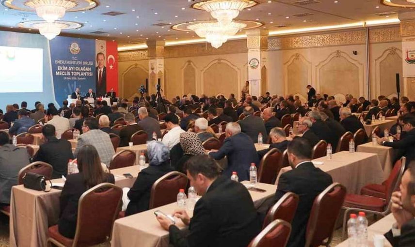Yenilenebilir enerji, geleceğin kilit stratejisi: Başkan Sekmen'den vurgular