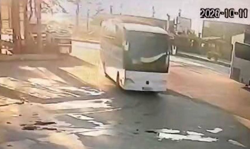 Manisa'da otobüs ve çekici kazası: güvenlik kameralarında can kaybı anları