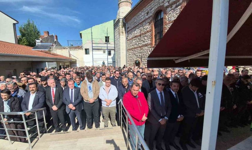 Eskişehir’de muhtarlar günü uğruna veda: Erol Erdal Gürdoğan son yolculuğuna uğurlandı
