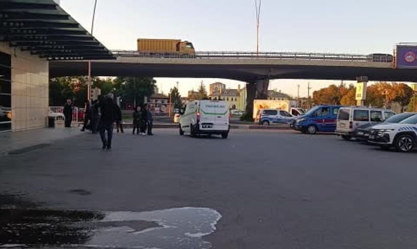 Kocasinan'da tramvay durağına geçerken araç çarpan genç hayatını kaybetti