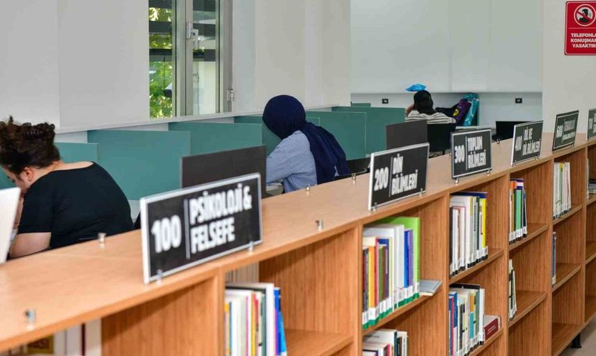 Esenyurt'ta gençler için modern eğitim merkezi: İskender Pala Kütüphanesi