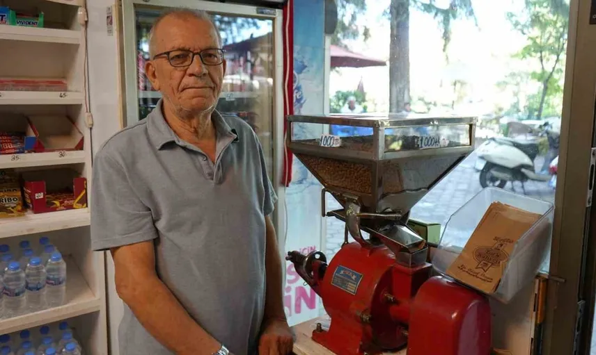 İznik çarşısında 60 yıl boyunca kahve kokusunu taşıyan ustanın hikayesi