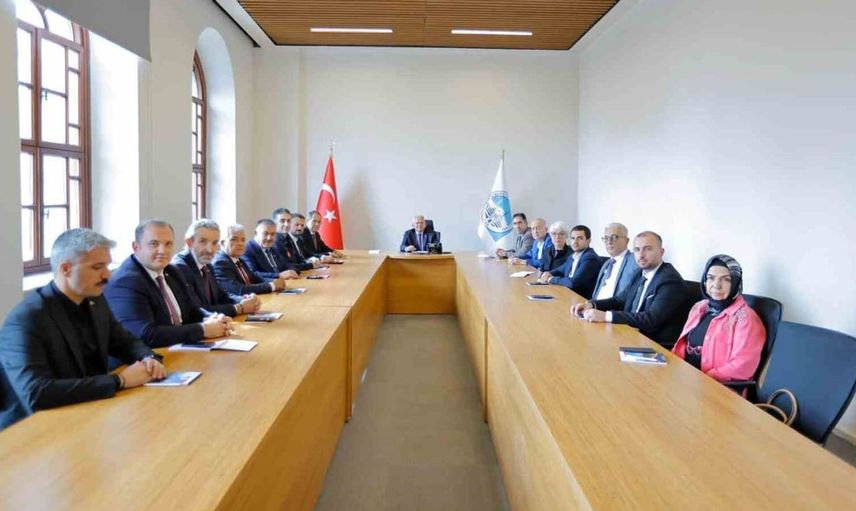 Kayseri'de yeni döneme merhaba: Başkan Büyükkılıç, Kent Konseyi'ni ağırladı