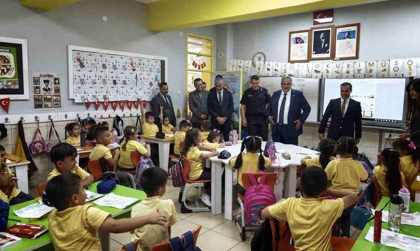 Bozkır'da ilköğretim haftası coşkuyla kutlandı