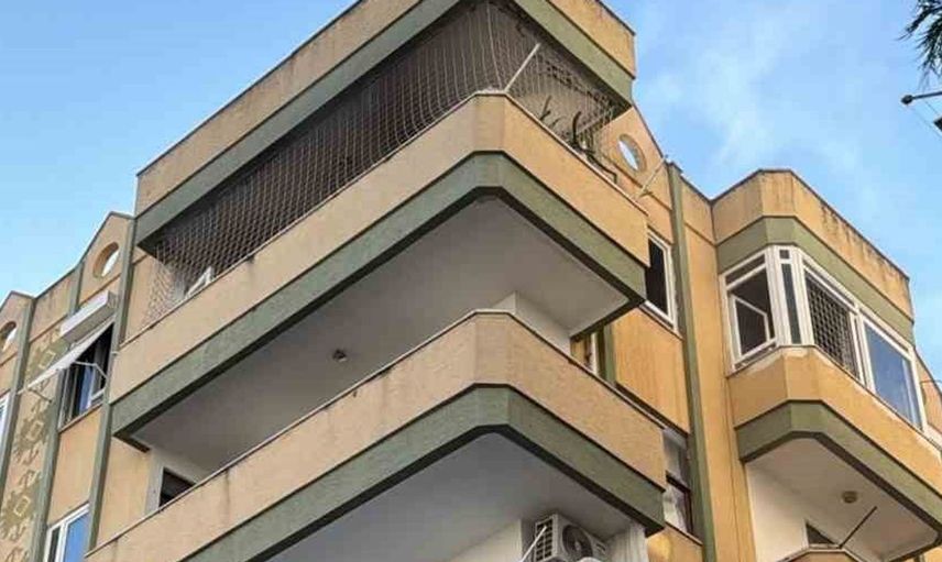 Alanya'da apartman dairesinde çıkan yangın paniğe neden oldu