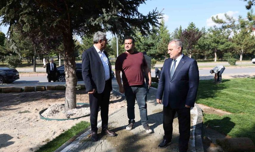 Rektör altun, yapımı süren parkın detaylarını incelemek için kampüste