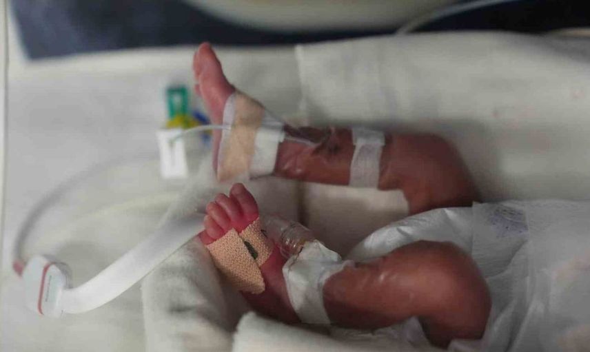 Hayata tutunma mücadelesi: Bahar bebek 600 gramdan 5 kiloya ulaştı
