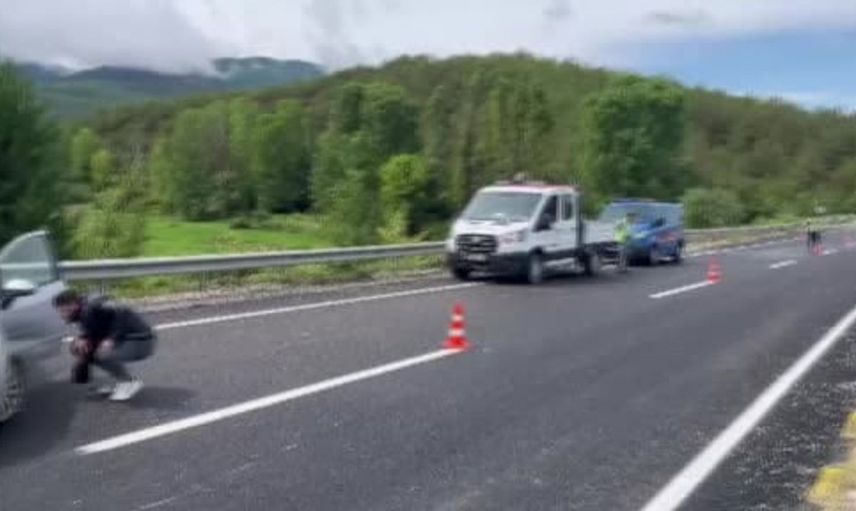 Kastamonu'da kontrolden çıkan otomobil demir bariyerlere çarptı: 5 yaralı