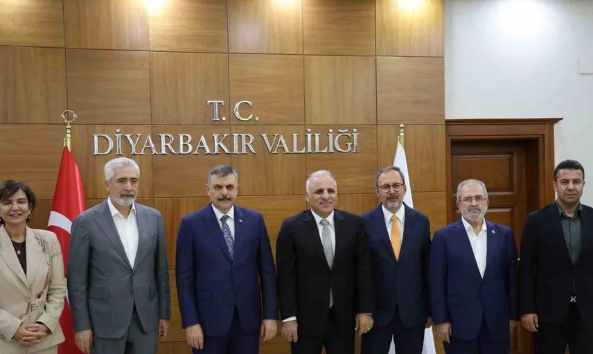 İçişleri Bakanı Diyarbakır Valiliğini ziyaret etti