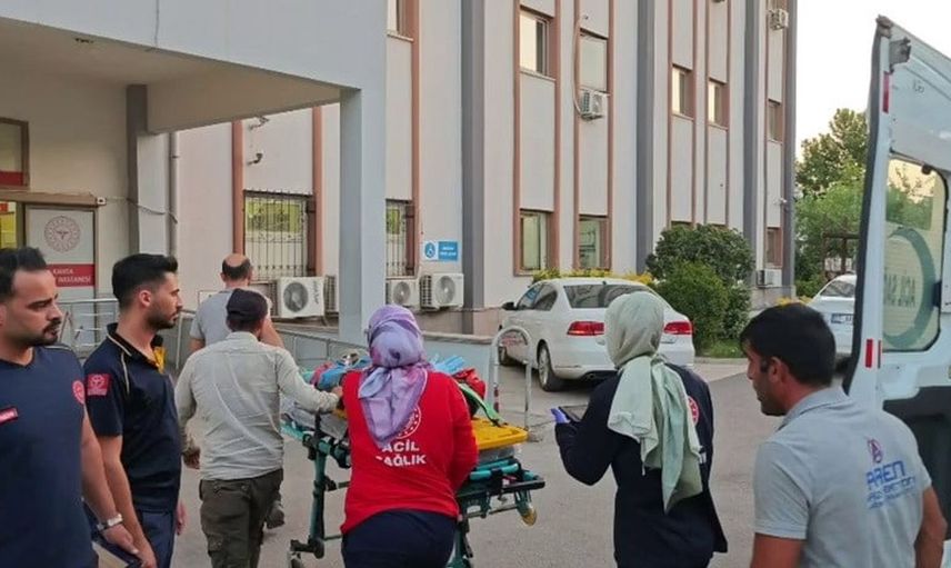 Adıyaman’da kamyonet devrildi, 6 yaralı