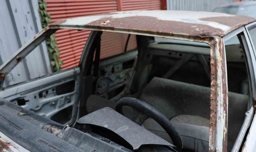 Efeler'deki terk edilmiş araçlar, mahallede güvenlik endişesi yaratıyor