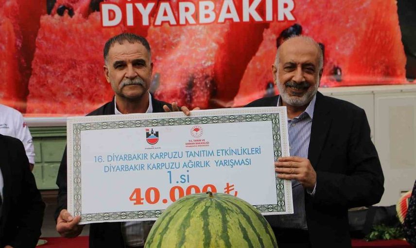 Diyarbakır'da geleneksel karpuz festivali renkli görüntülerle sona erdi