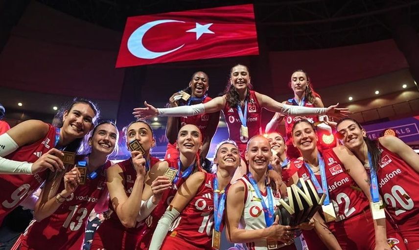 Malatya büyükşehir belediye başkanı sami er’den filenin sultanları’na kutlama mesajı