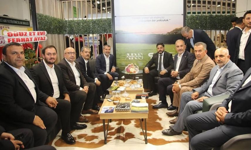 Elazığ Tarım Fuarı'nda Şenol Arslan yoğun ilgiyle karşılandı