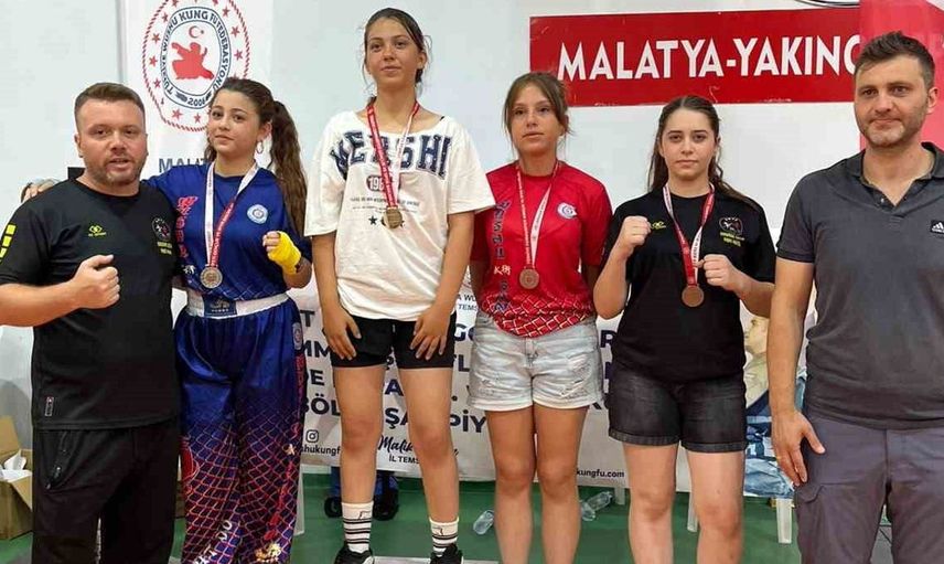 Niğde wushu takımı Malatya’dan 17 madalyayla döndü