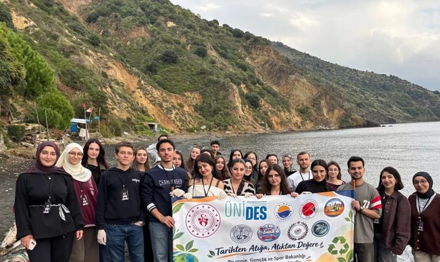 Sinop'ta üniversiteli gençlerden çevreye anlamlı katkı