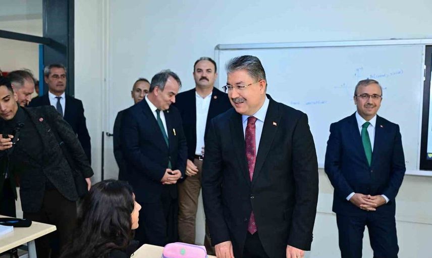 Eskişehir valisi öğrencilere yol haritası çizdi