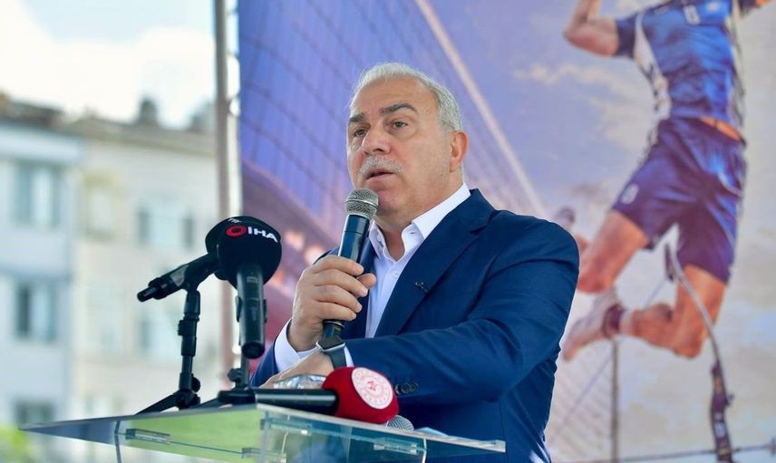 Gençliğe spor sevgisi aşılayan başarı: 12 milyon gence yüzme öğretildi