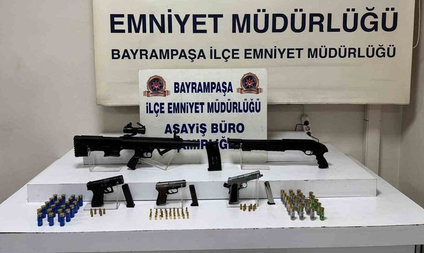 Bayrampaşa'da evinde silah ve mühimmat bulunan kişi gözaltına alındı