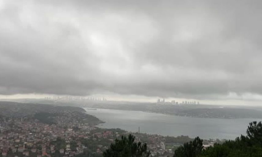 İstanbul boğazında yağmur bulutları etkisini gösterdi