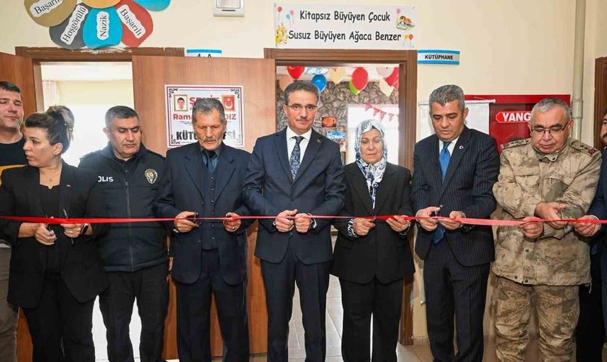 Şehit Ramazan Yıldız'ın adı kütüphanede yaşatılıyor: Öğrencilere kış yardımı yapıldı
