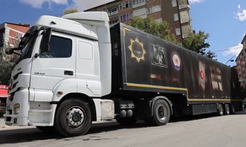 Elazığ'da Narkotik Eğitim Tırı'na yoğun ilgi: Uyuşturucuyla mücadelede önemli adım