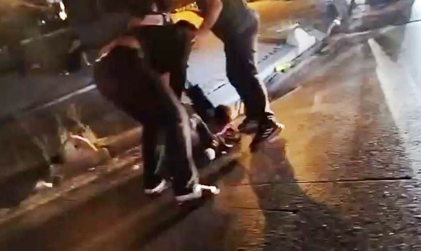 Esenyurt'ta genç yol ortasında saldırıya uğradı