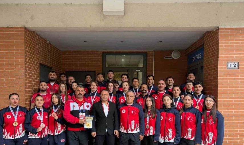 Kayserili sporcular Paris’te Avrupa ikinciliği elde etti