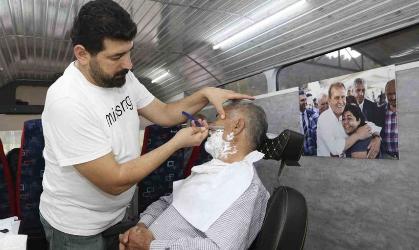 Mersin'de mobil kuaför hizmetiyle kırsal bölgelere ulaşım imkanı sağlandı