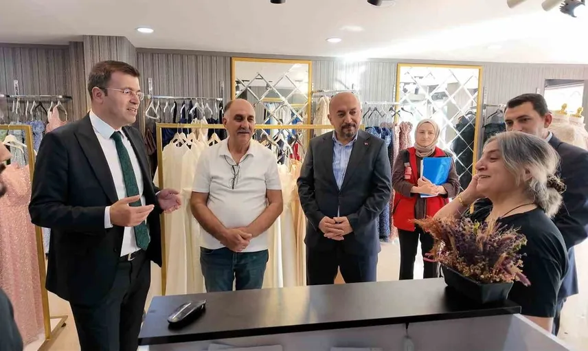 Niğde'deki gençlere evlilik sürecinde esnaftan destek