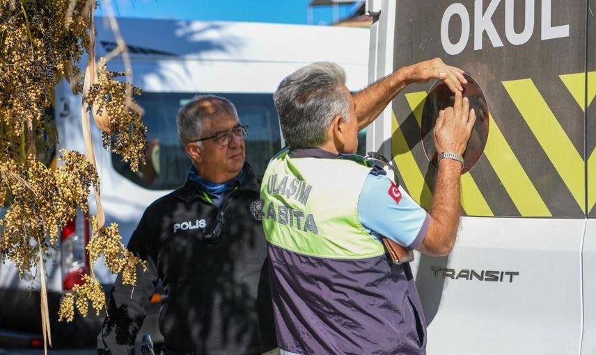 Kuşadası’nda okul servislerine güvenlik denetimi yapıldı