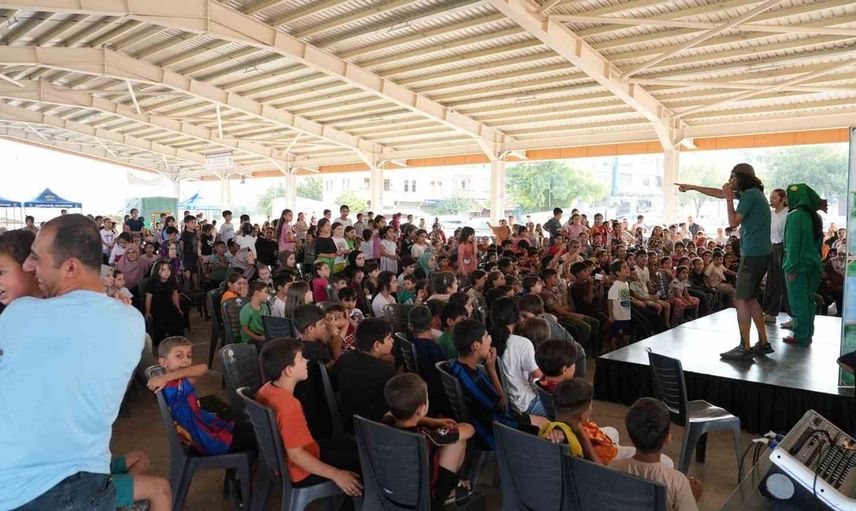Şehitkamil'de çocuklar için eğlenceli bir gün: Tiyatro ve şenlikler mahallede buluştu