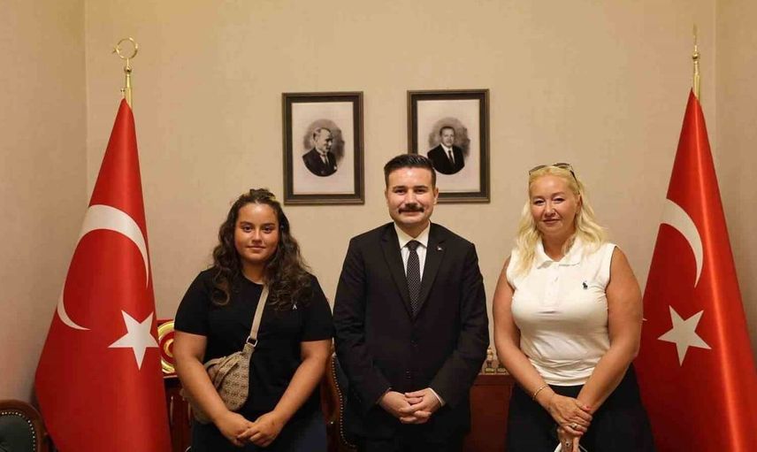 Gökçeada kaymakamı Acar, vatandaşlarla bir araya geldi