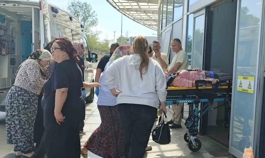 Bafra'da traktör kazası: 6 kişi hastanelik oldu
