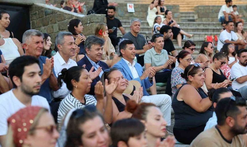Marmaris'te yaz kursları kapanış etkinliği coşkuyla kutlandı